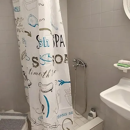 Seaside Cushy Apartment